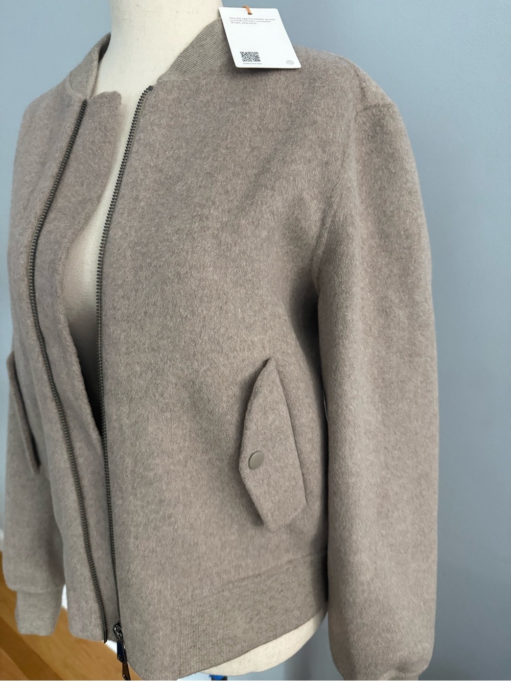 Quince Merino Wool Bomber Jacket in Taupe M - Picture 5 of 7